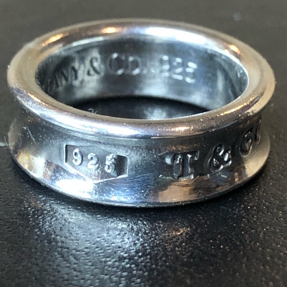 TIFFANY Sterling Silver Fluted Engraved Ring From 1997 Sz 5-1/2 - Picture 17 of 17